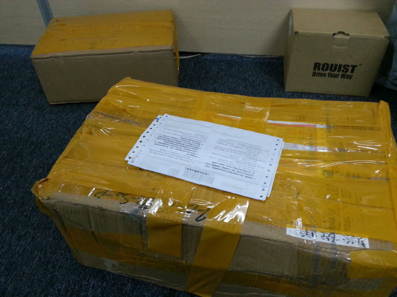 東莞客戶訂購的P+F傳感器已經發(fā)貨！